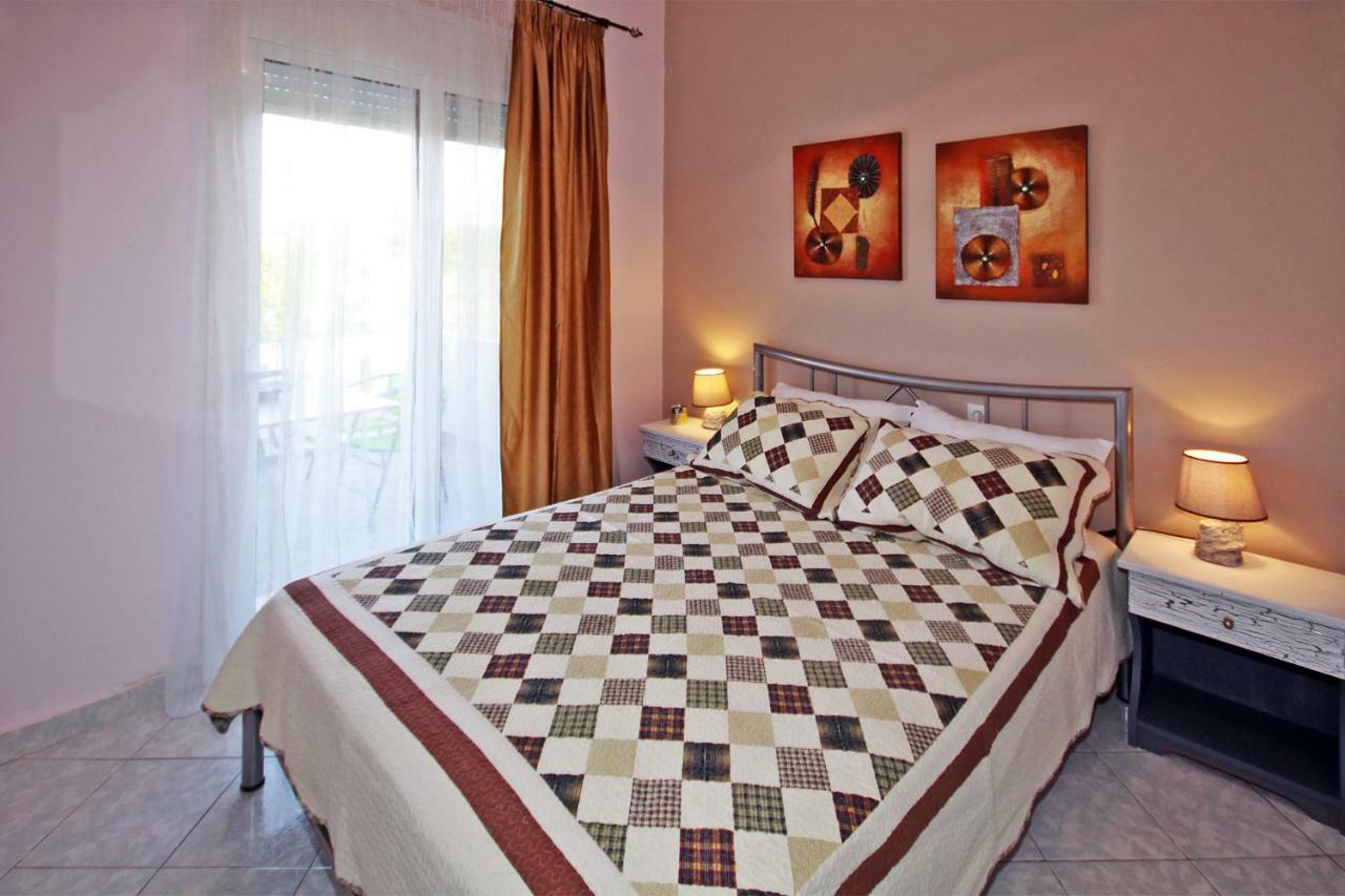 Zephyros Family Apartments 1 Ormos Panagias Extérieur photo